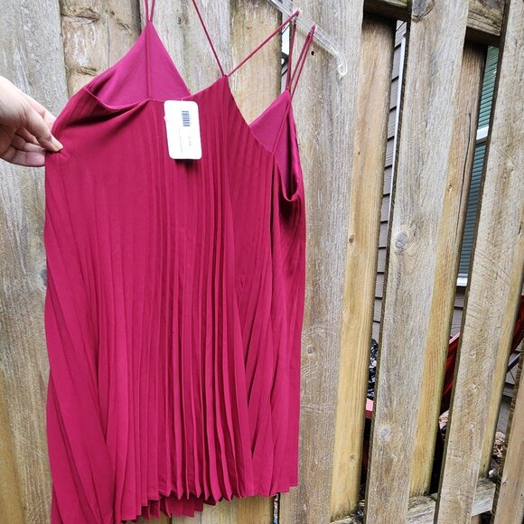 NWT Short pleated dress Large youth/womens - Picture 10 of 12